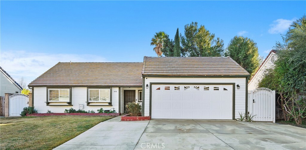 5498 Baywood Street  Riverside CA 92504 photo