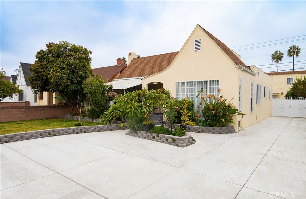 Property Photo:  2515 Live Oak Street  CA 90255 