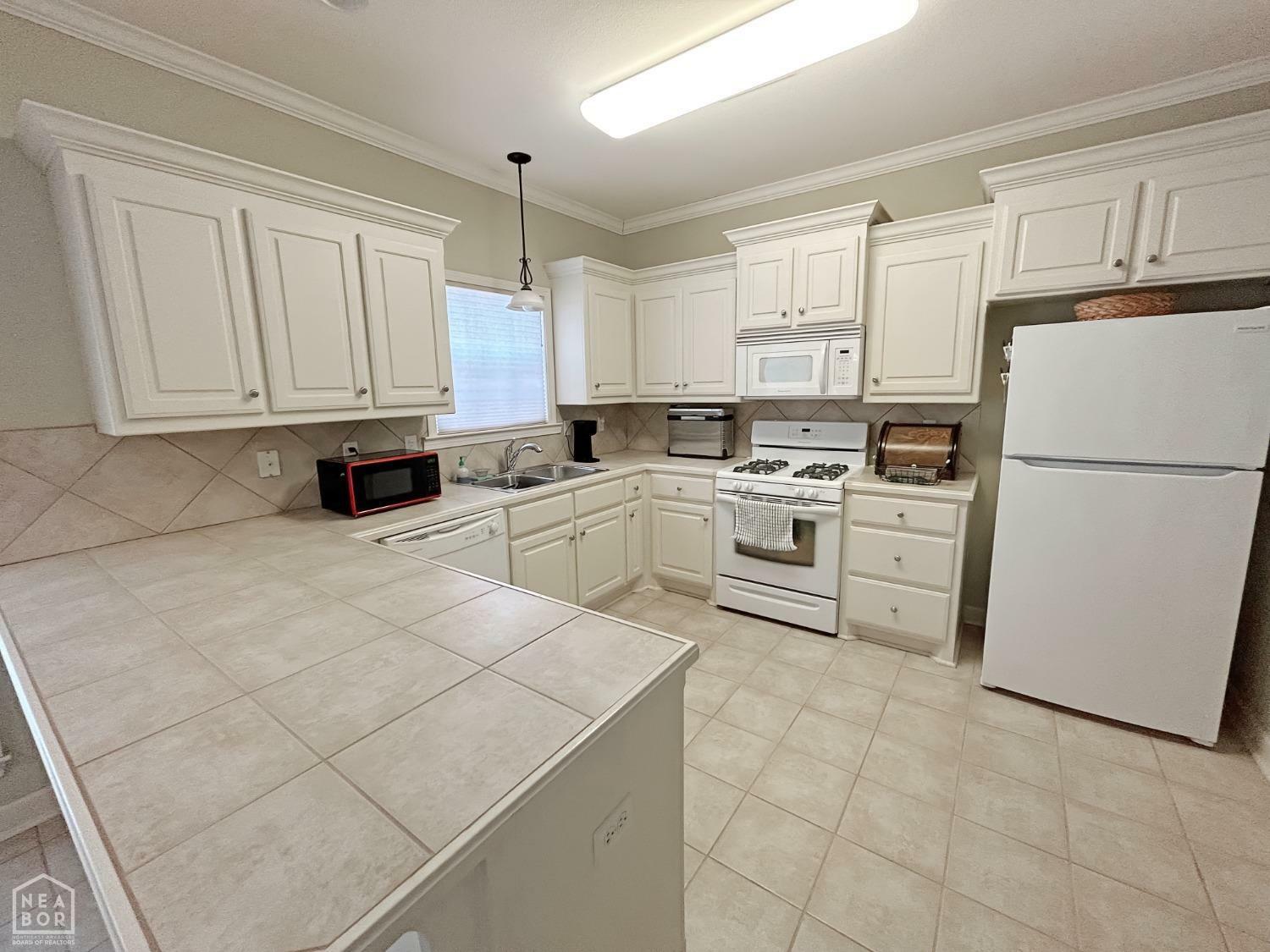 Property Photo:  15 Harmony Court  AR 72113 