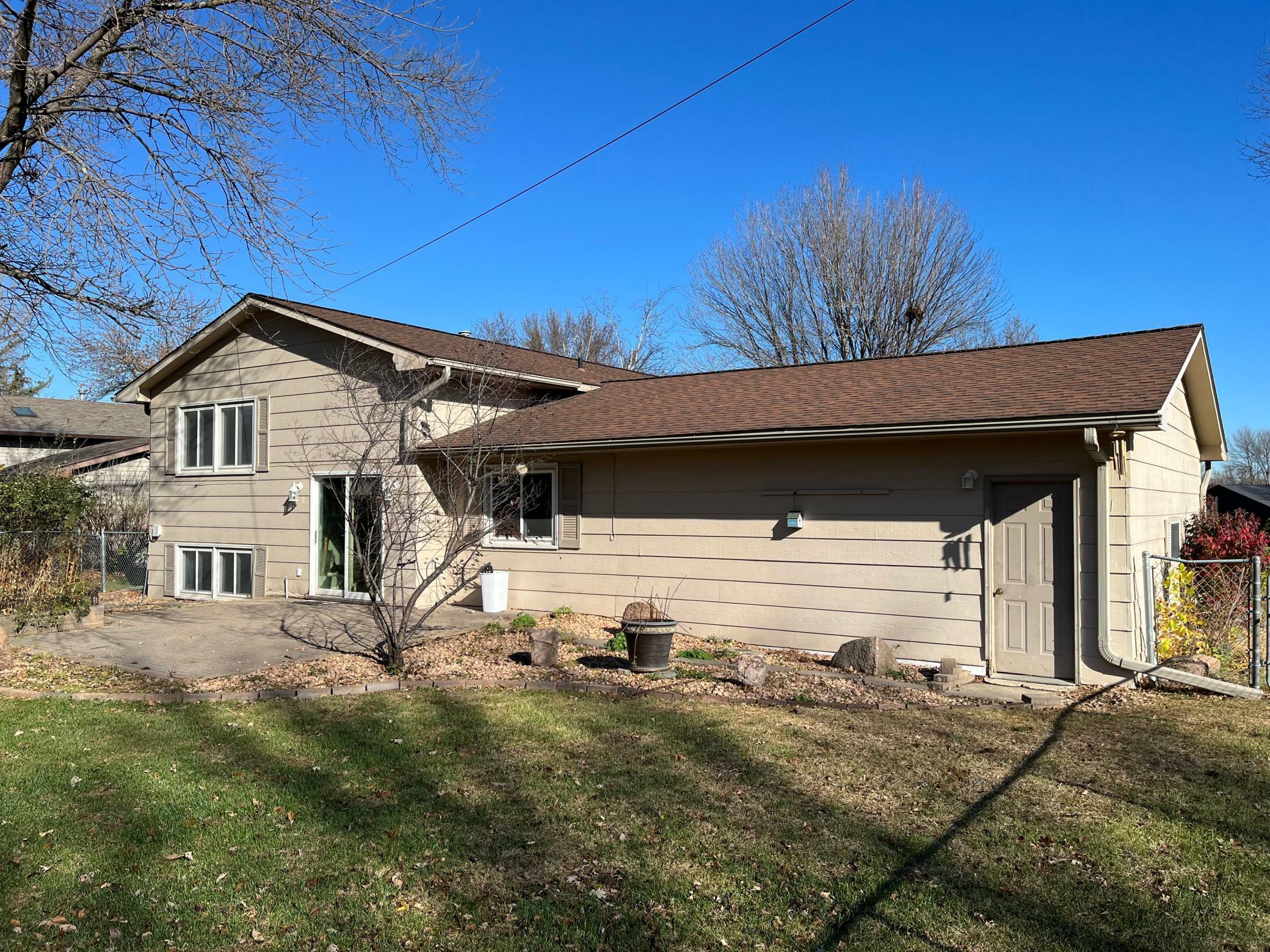 Property Photo:  1813 Bayview Drive  MN 56007 