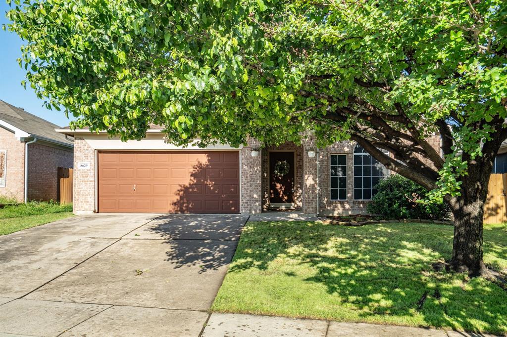 Property Photo:  8629 Rainy Lake Drive  TX 76244 