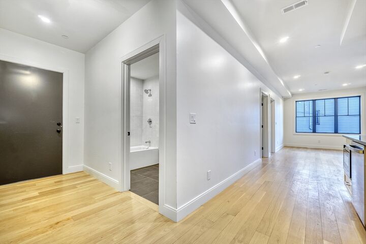 Property Photo: 120 Moore St 206 MA 02128