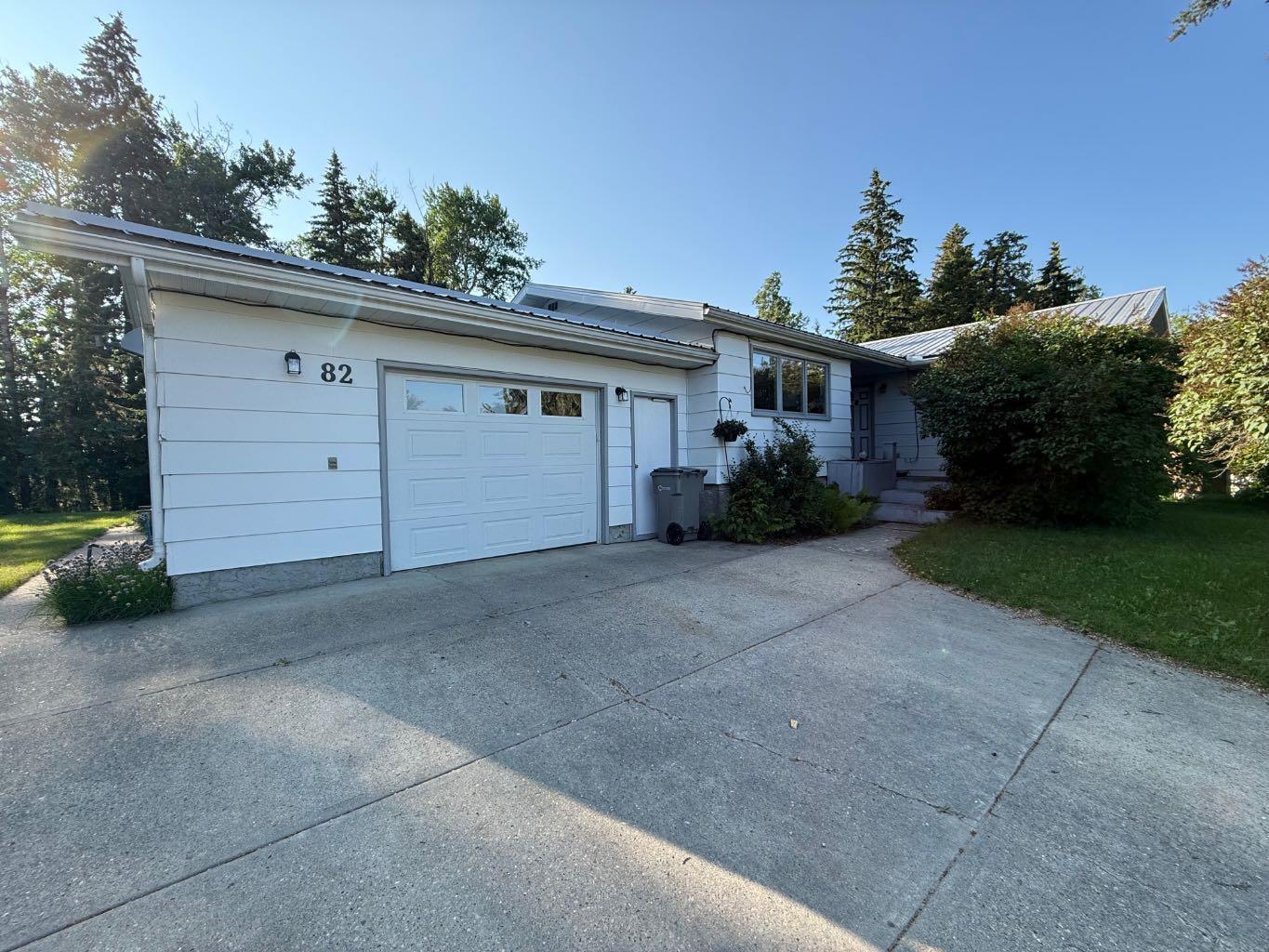 Photo de la propriété:  82 Feero Drive  AB T7S 1R5 