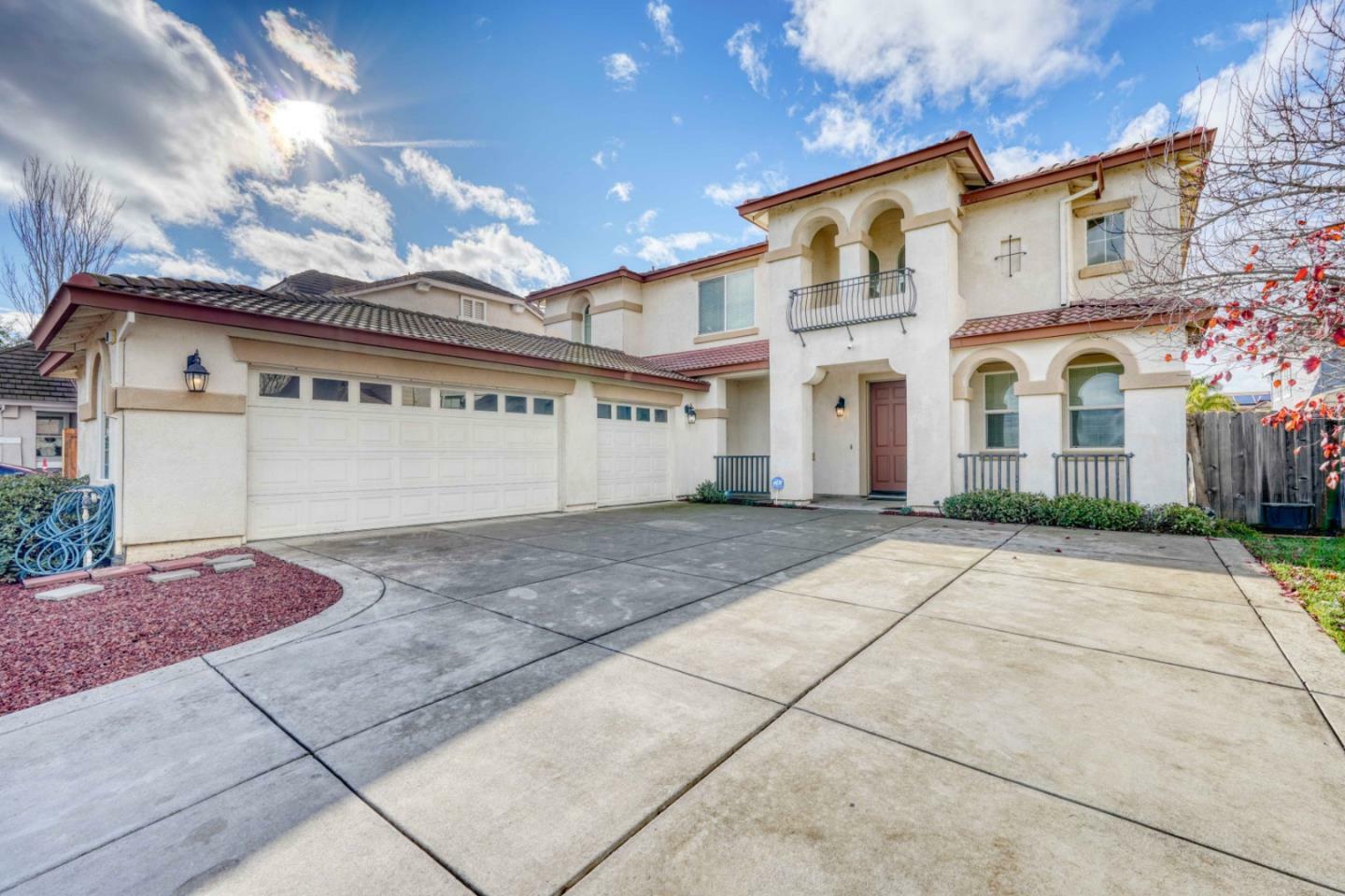 Property Photo:  59 Escher Circle  CA 94561 