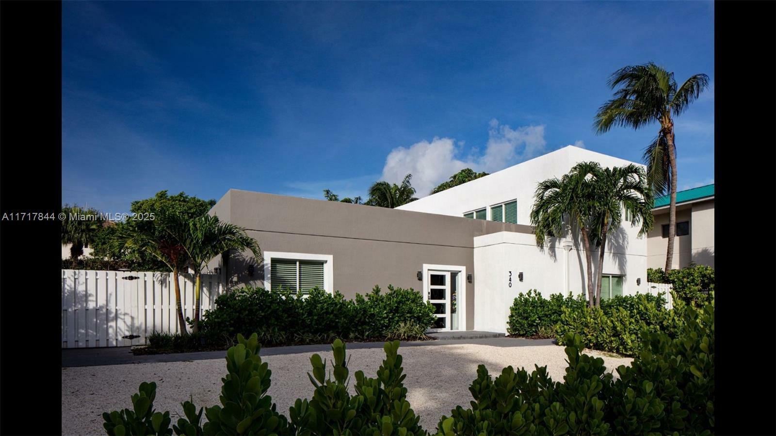 340 Ridgewood Rd  Key Biscayne FL 33149 photo