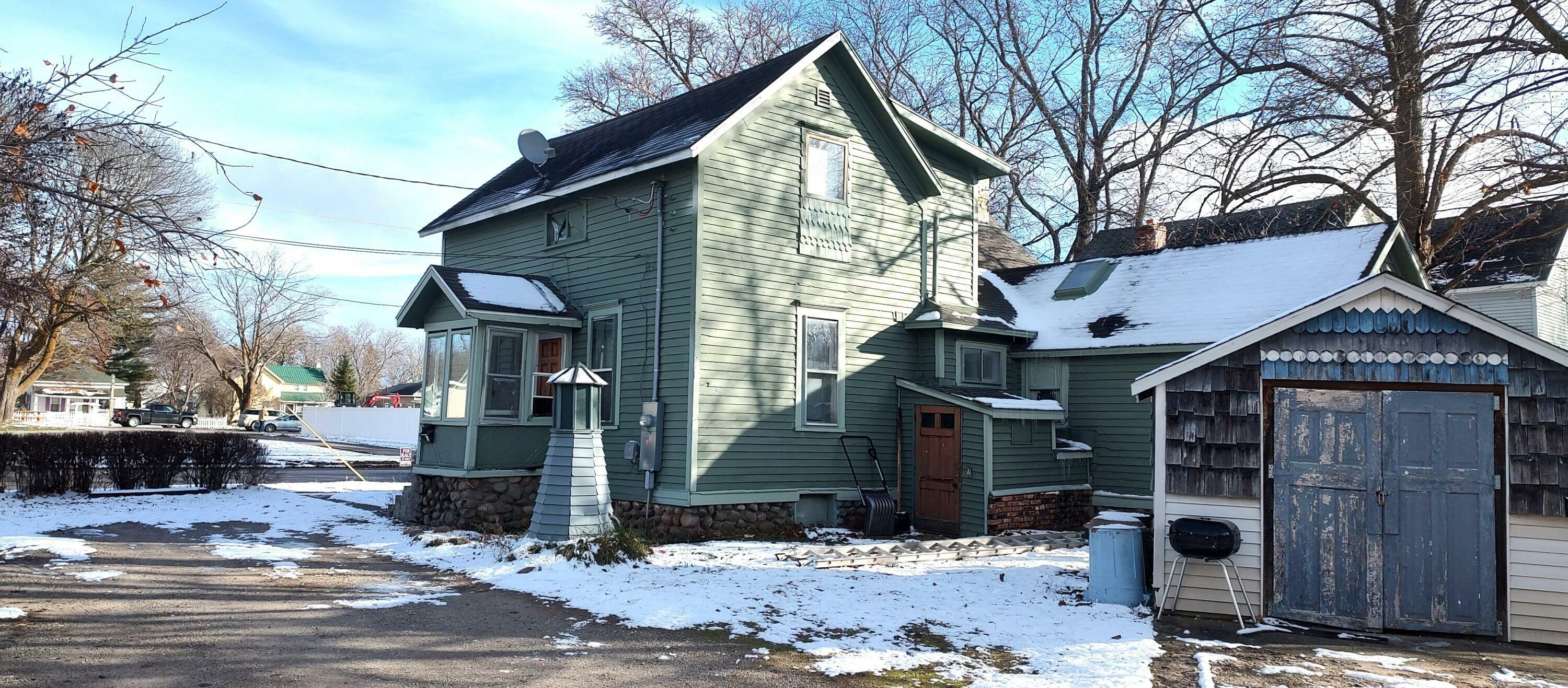 Property Photo:  463 W State Street  MI 49721 