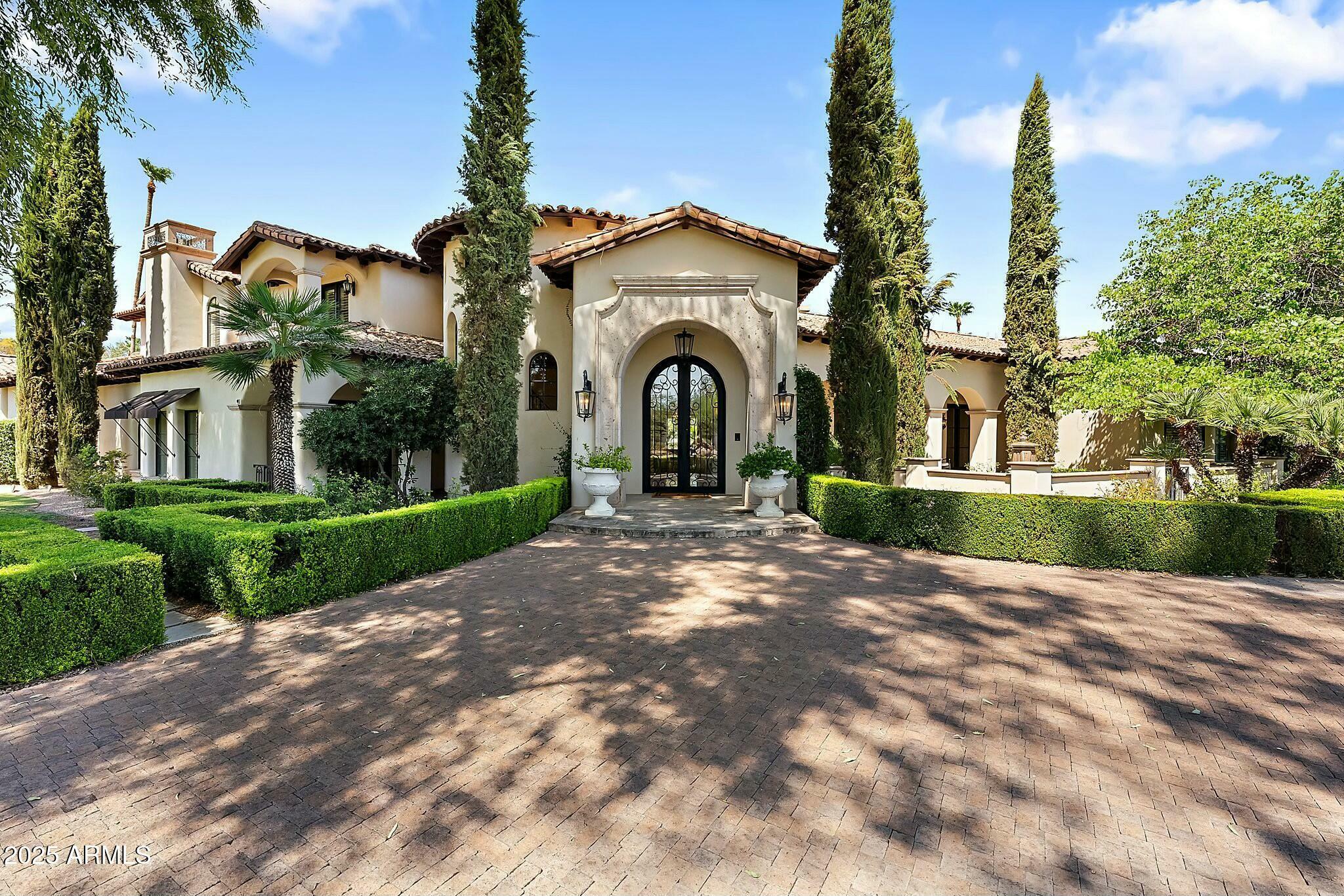 Property Photo: 6800 E Caballo Drive AZ 85253