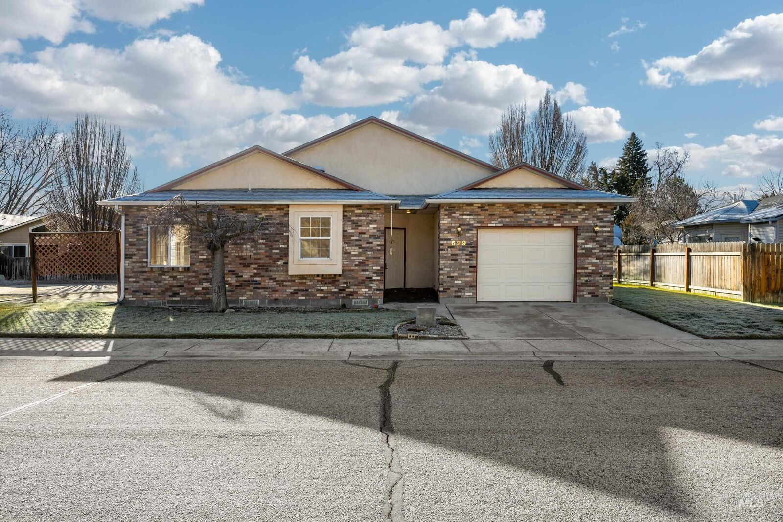 Property Photo:  629 W Richmond Lane  ID 83706 