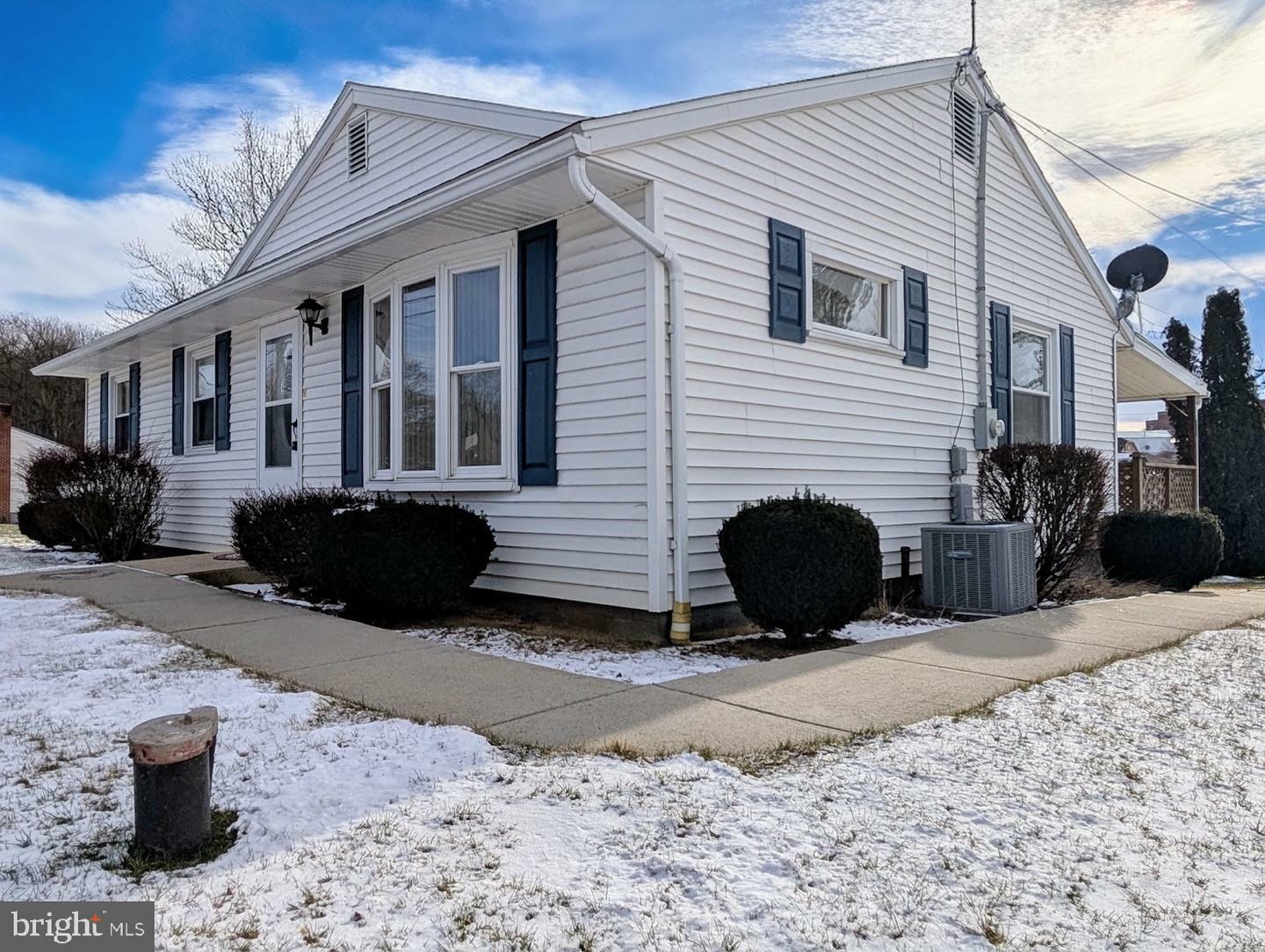 Property Photo: 122 Fairview St PA 15537