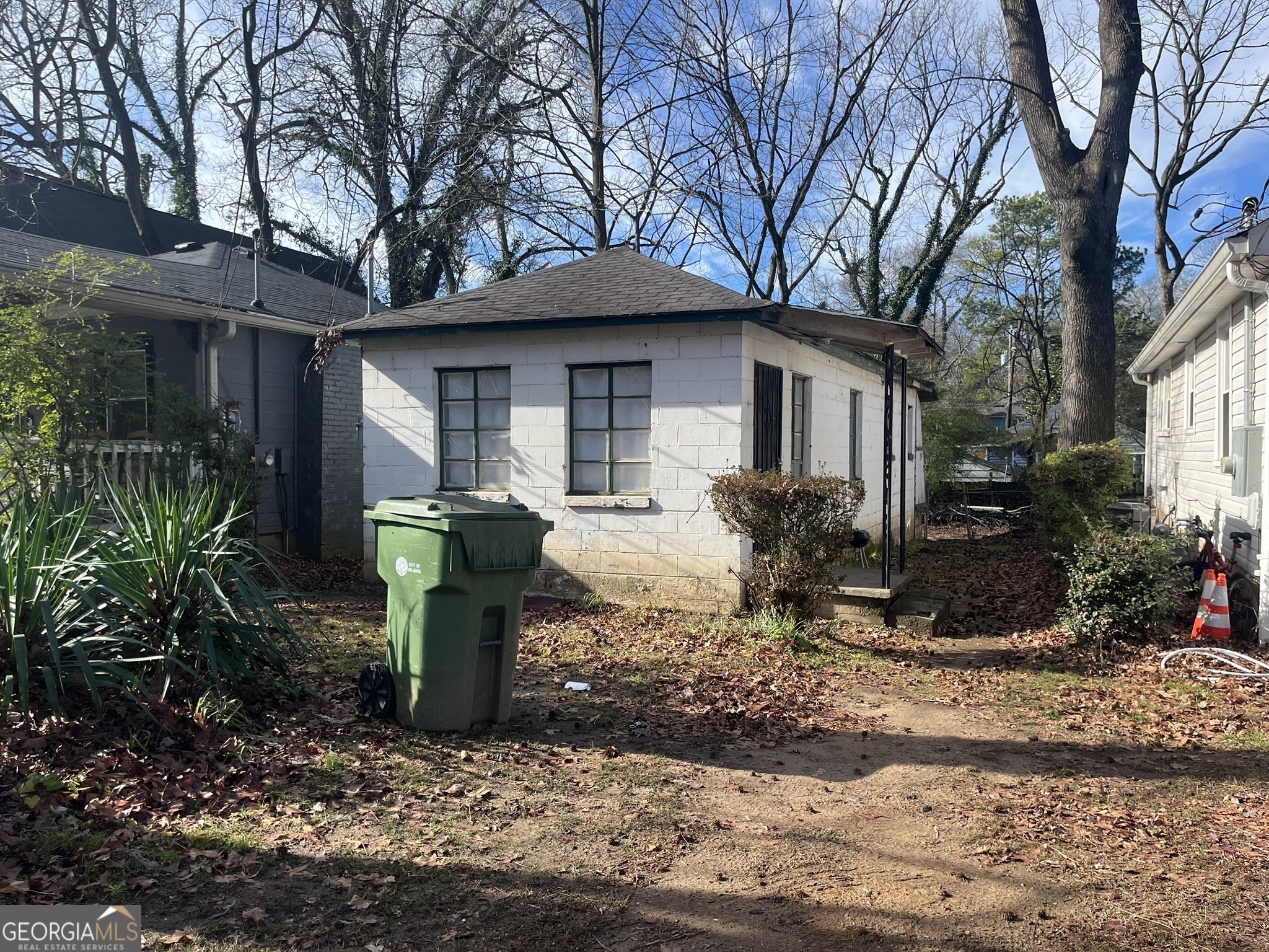 Property Photo:  1093 Smith Street SW  GA 30310 