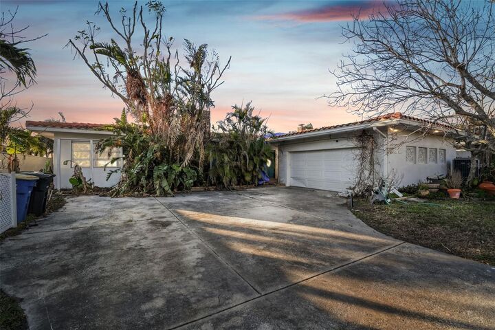 Property Photo:  1836 Venetian Point Drive  FL 33755