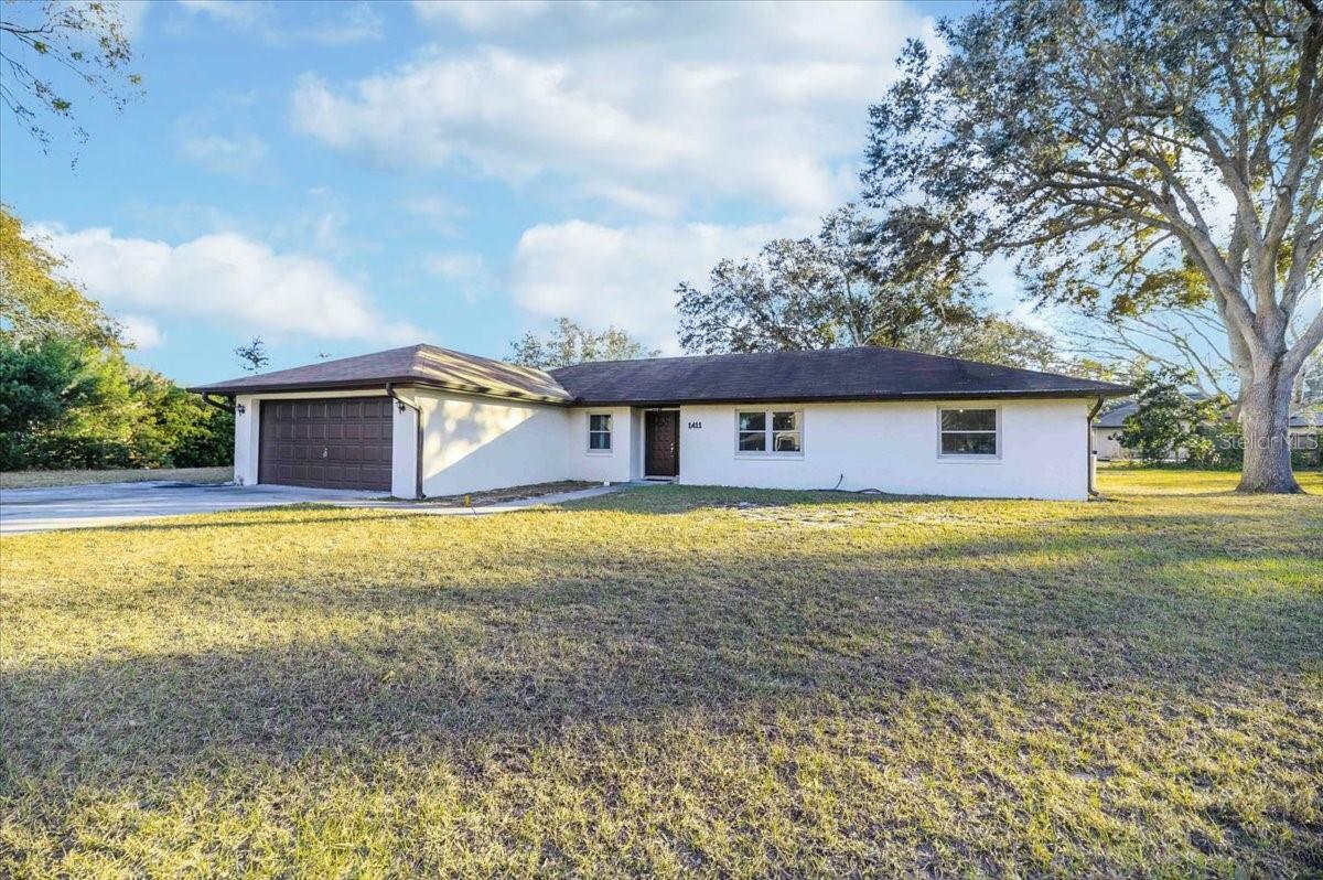 Property Photo:  1411 Timberidge Loop S  FL 33809 