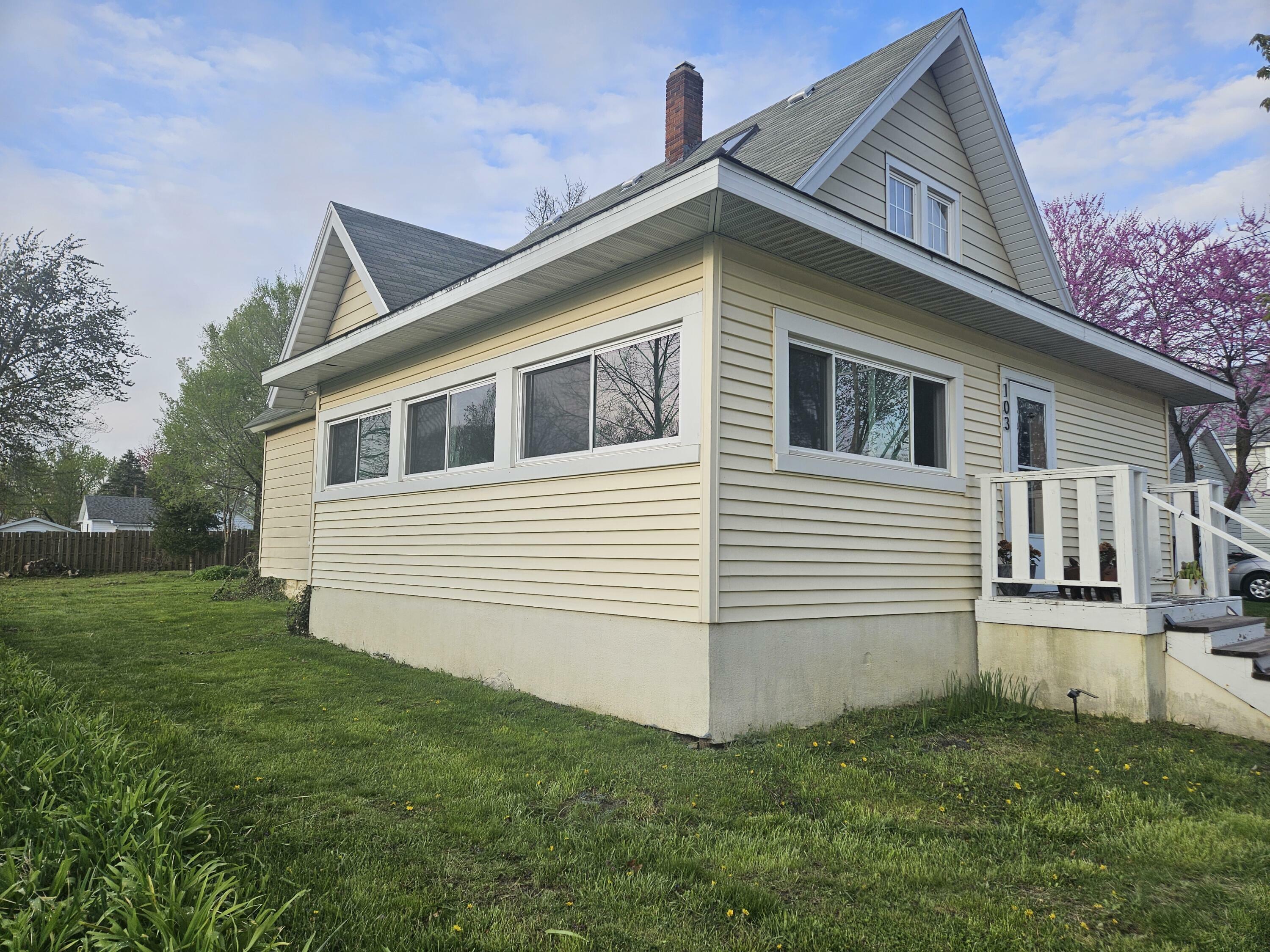 Property Photo: 103 E Maple Street MI 49128