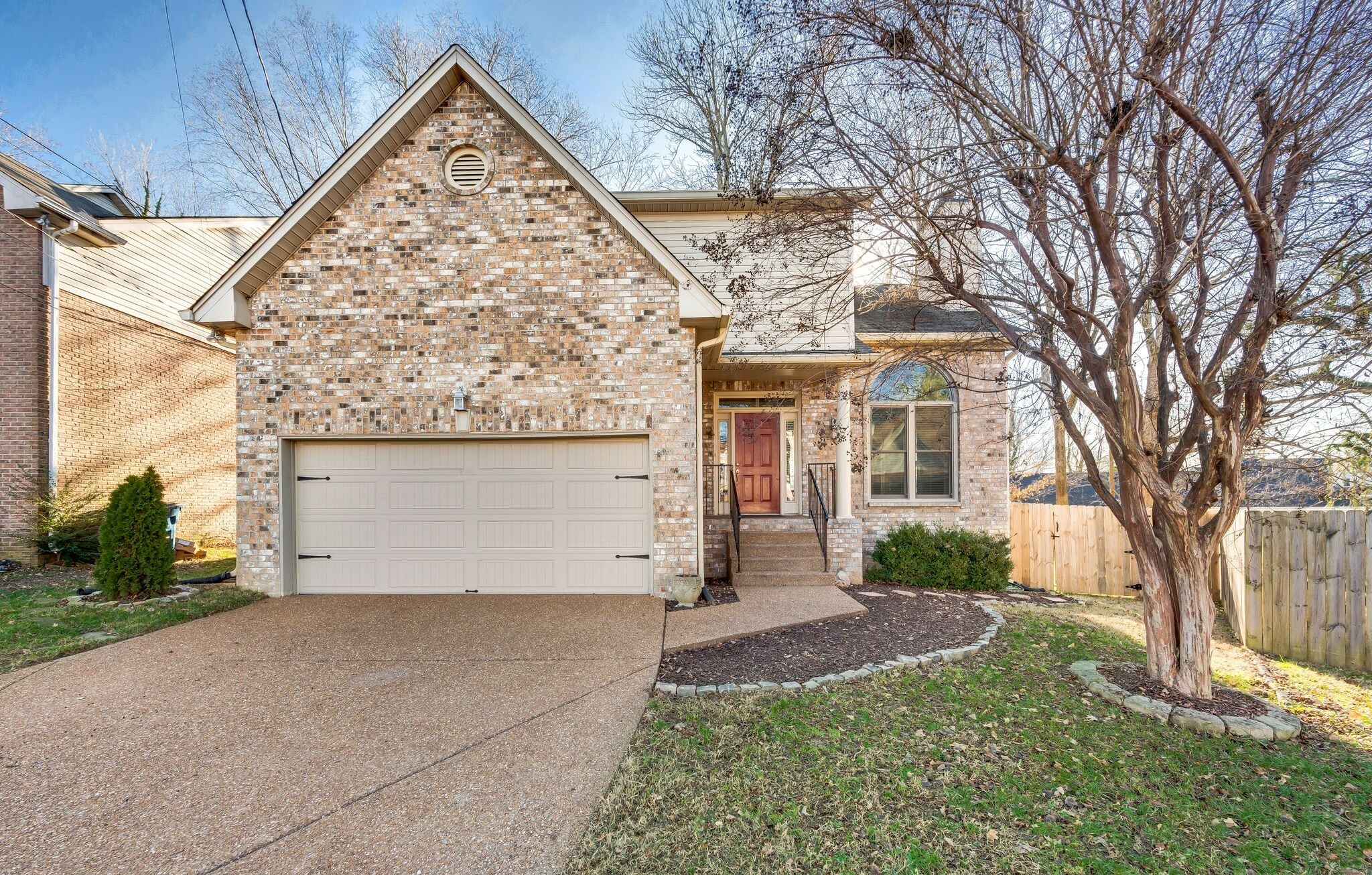 913 Magnolia Ct W  Nashville TN 37221 photo