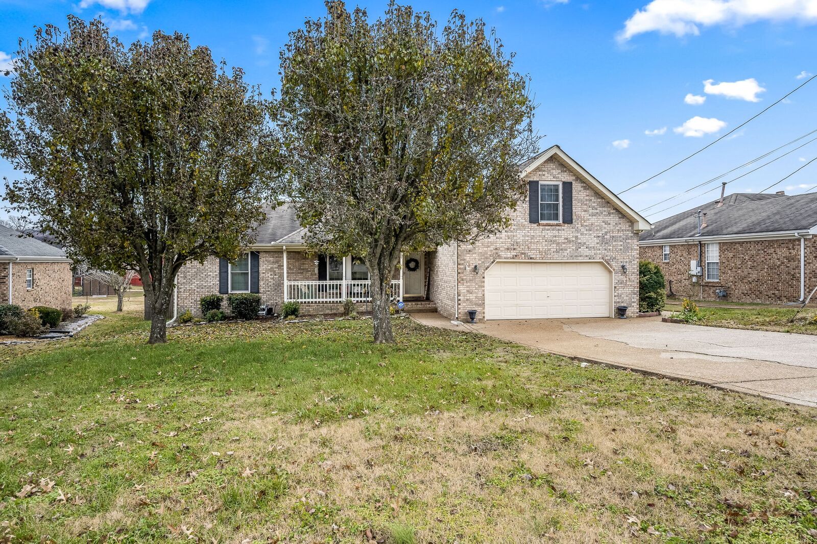 Property Photo: 637 Woodburn Dr TN 37167