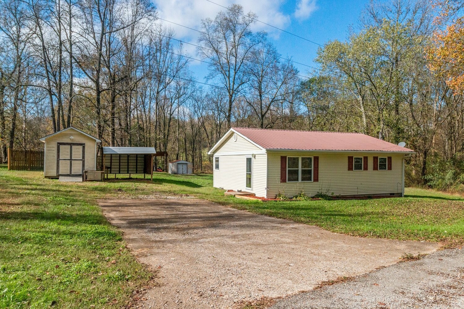 Property Photo:  147 Mockerson Rd  TN 38468 