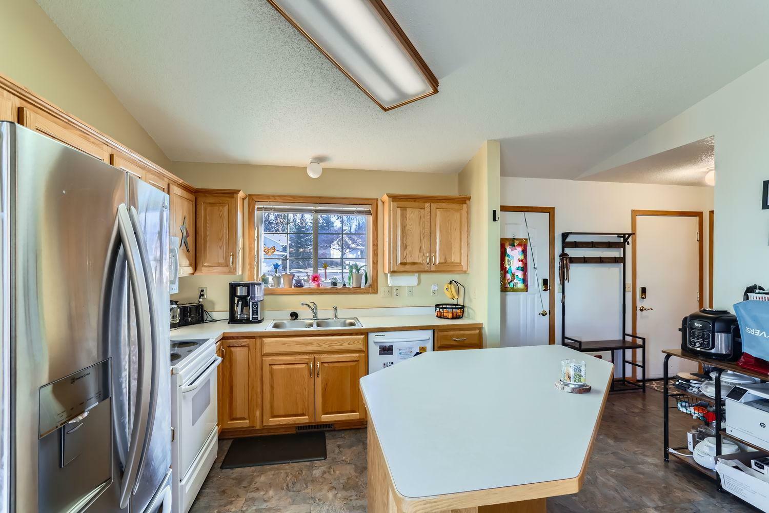 Property Photo:  769 Sterling Court  MN 55115 