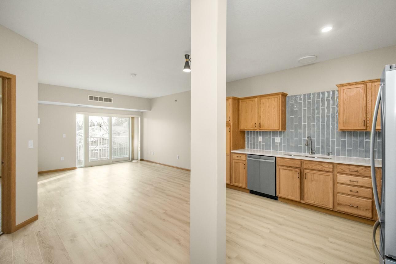 Property Photo:  601 Levander Way 204  MN 55075 