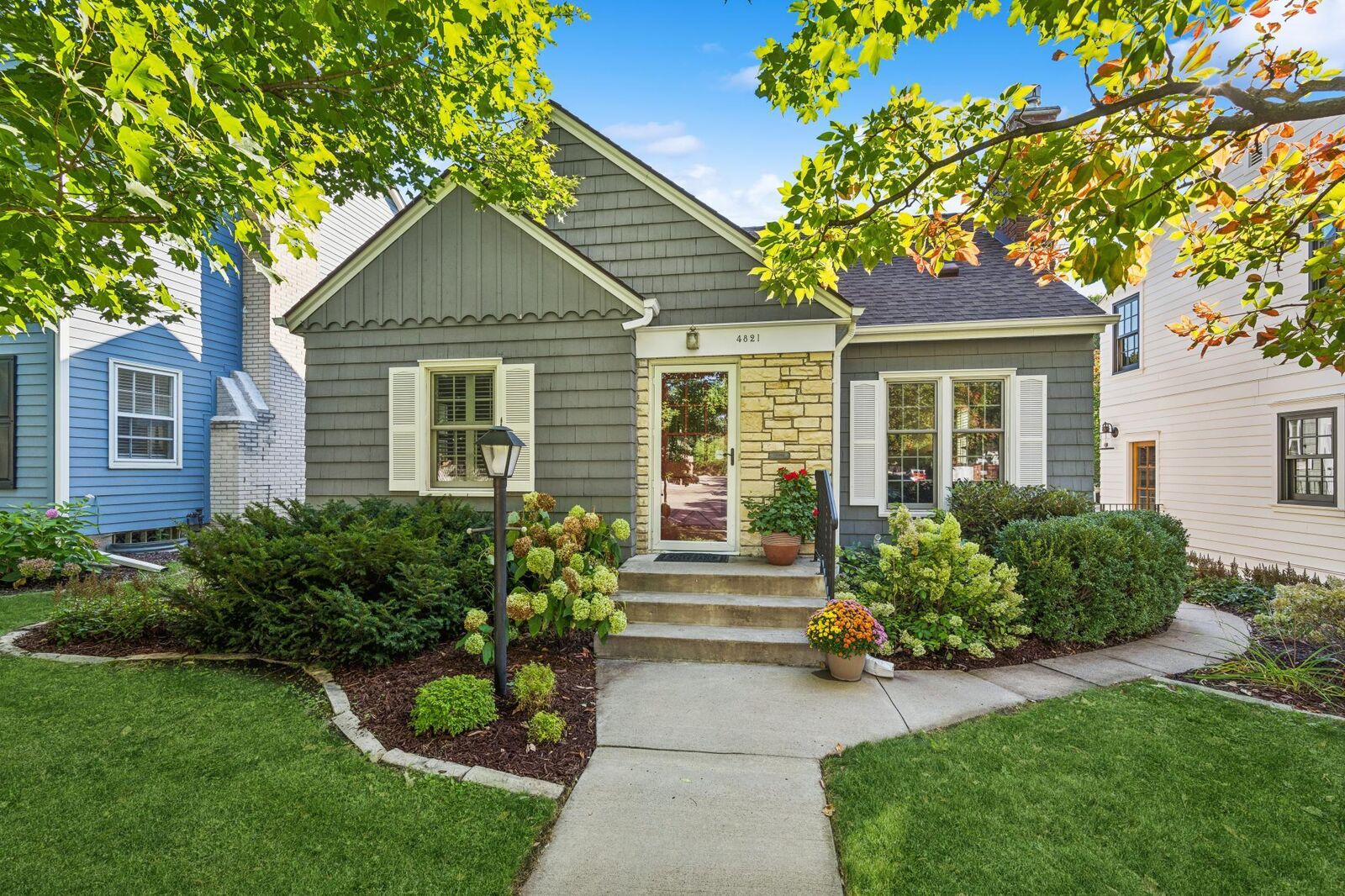 Property Photo: 4821 Ewing Avenue S MN 55410