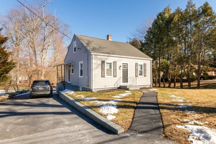 Property Photo: 198 Union St MA 02062