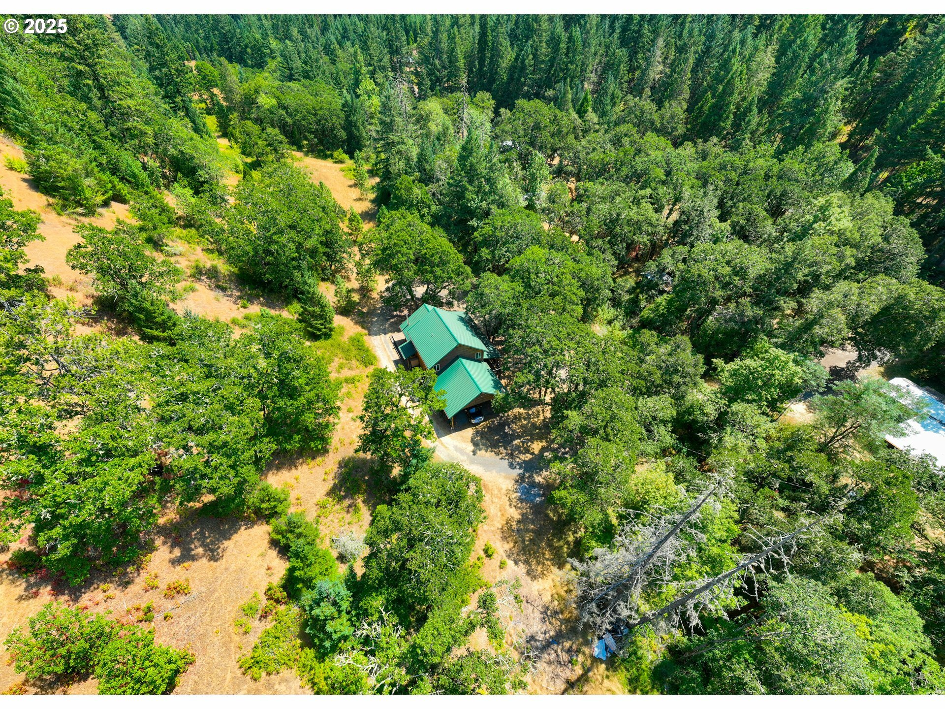 Property Photo:  1470 E Willis Creek Rd  OR 97496 