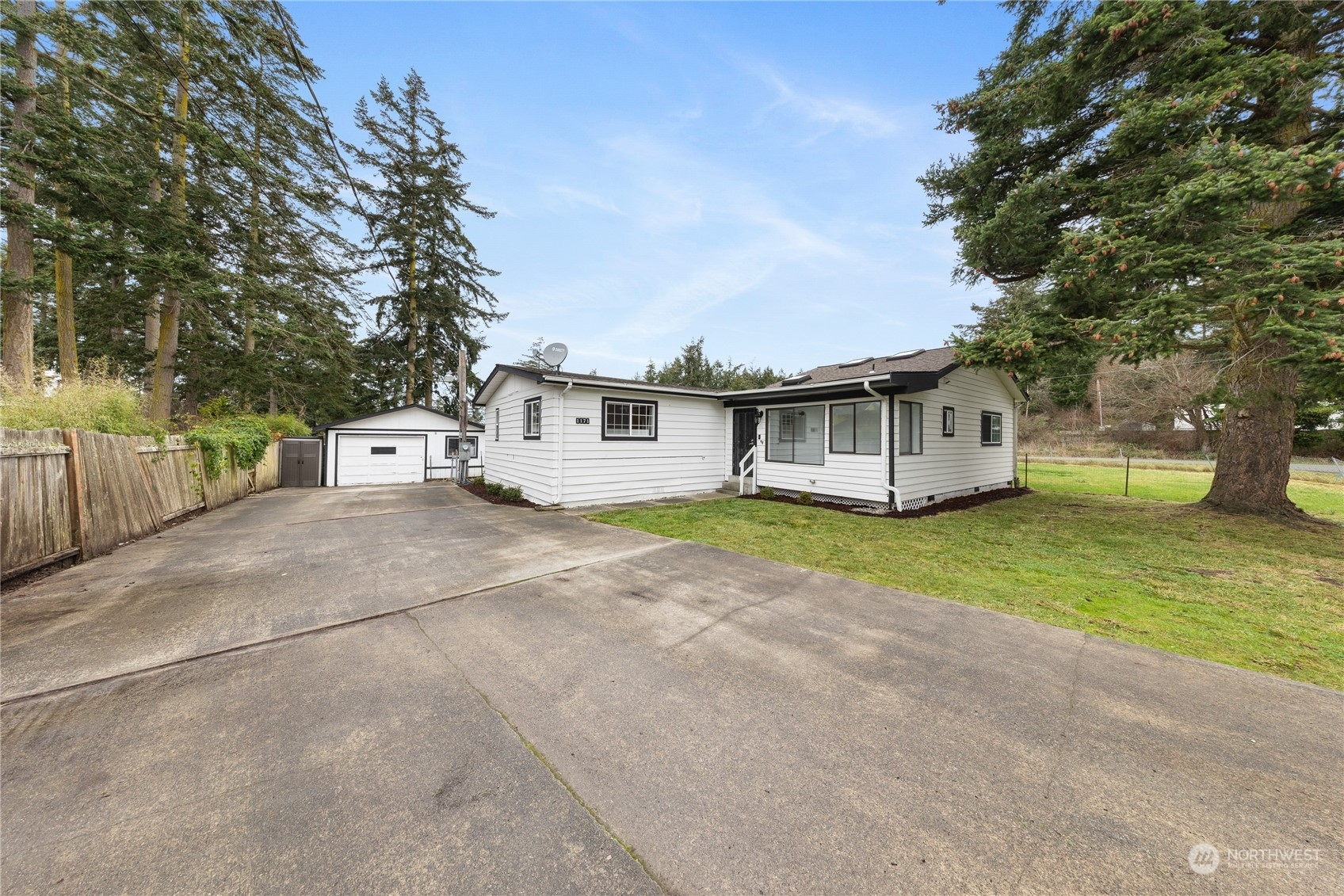 1171  Lisa Street  Oak Harbor WA 98277 photo