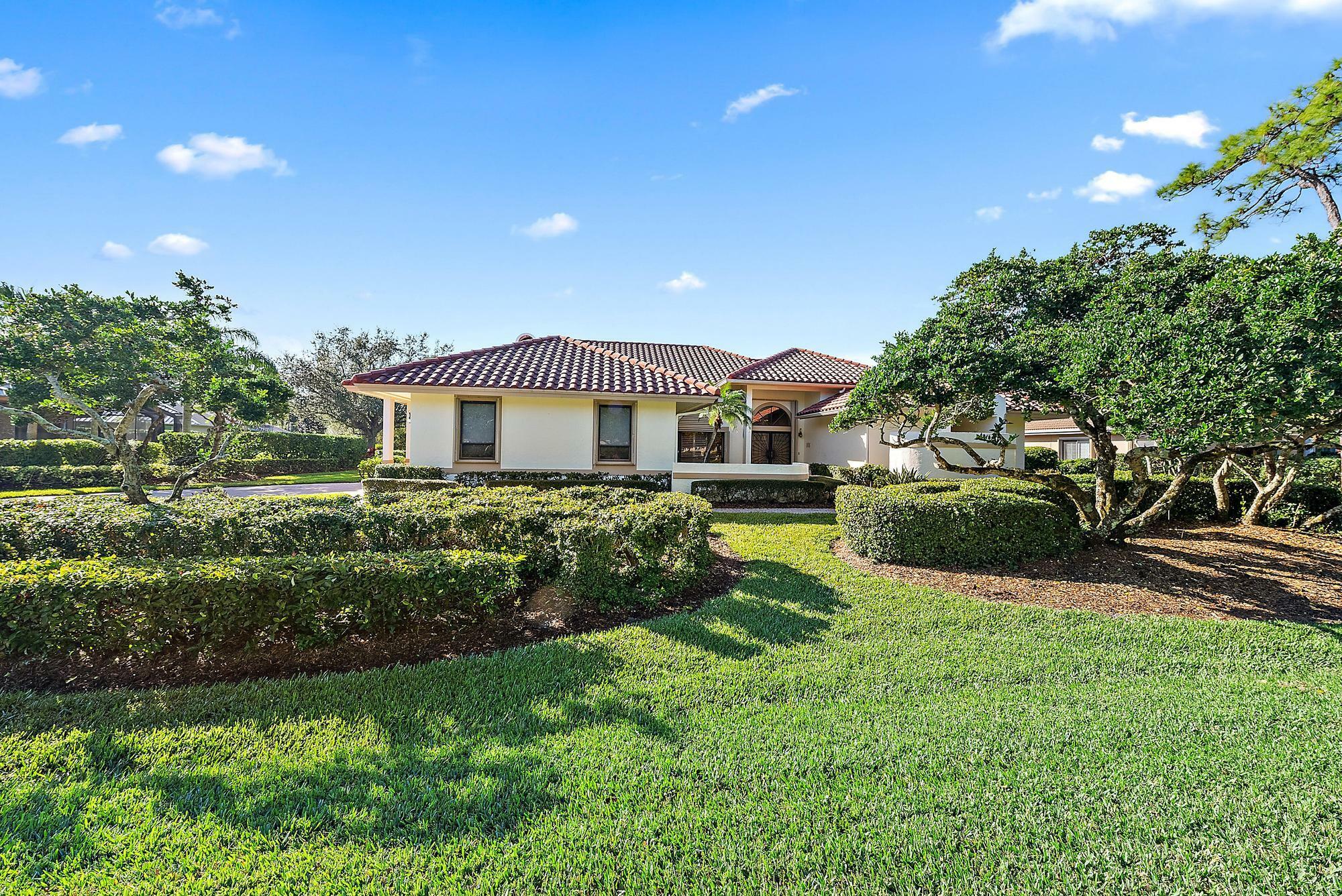 Property Photo: 1413 NW Lancewood Terrace FL 34990