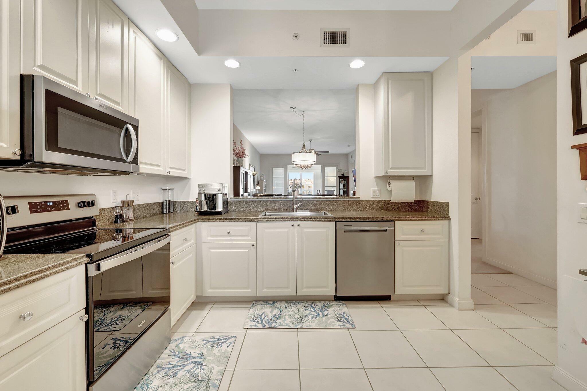 Property Photo: 1 Harbour Isle Drive E Ph2 FL 34949