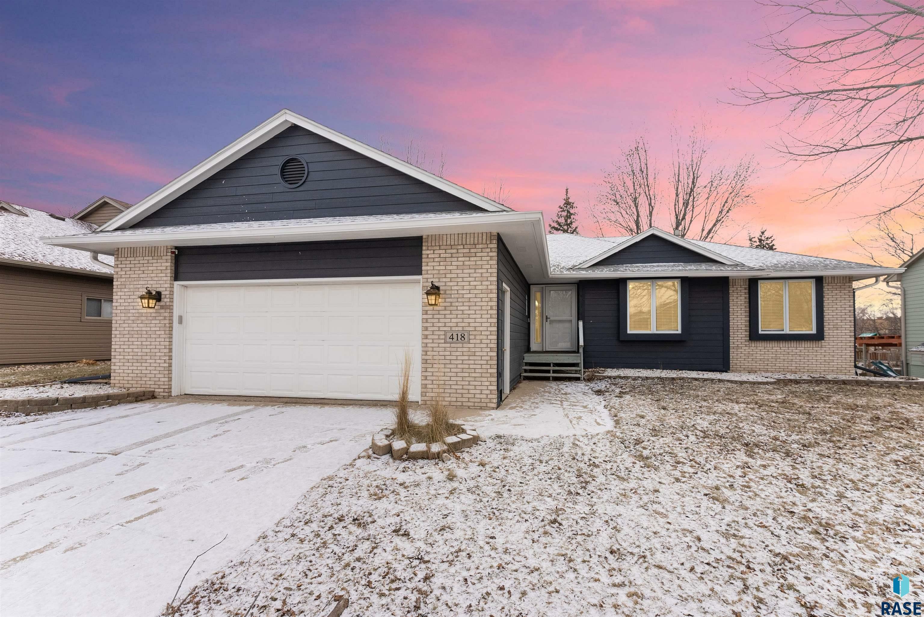 Property Photo:  418 N Linwood Ct  SD 57103 