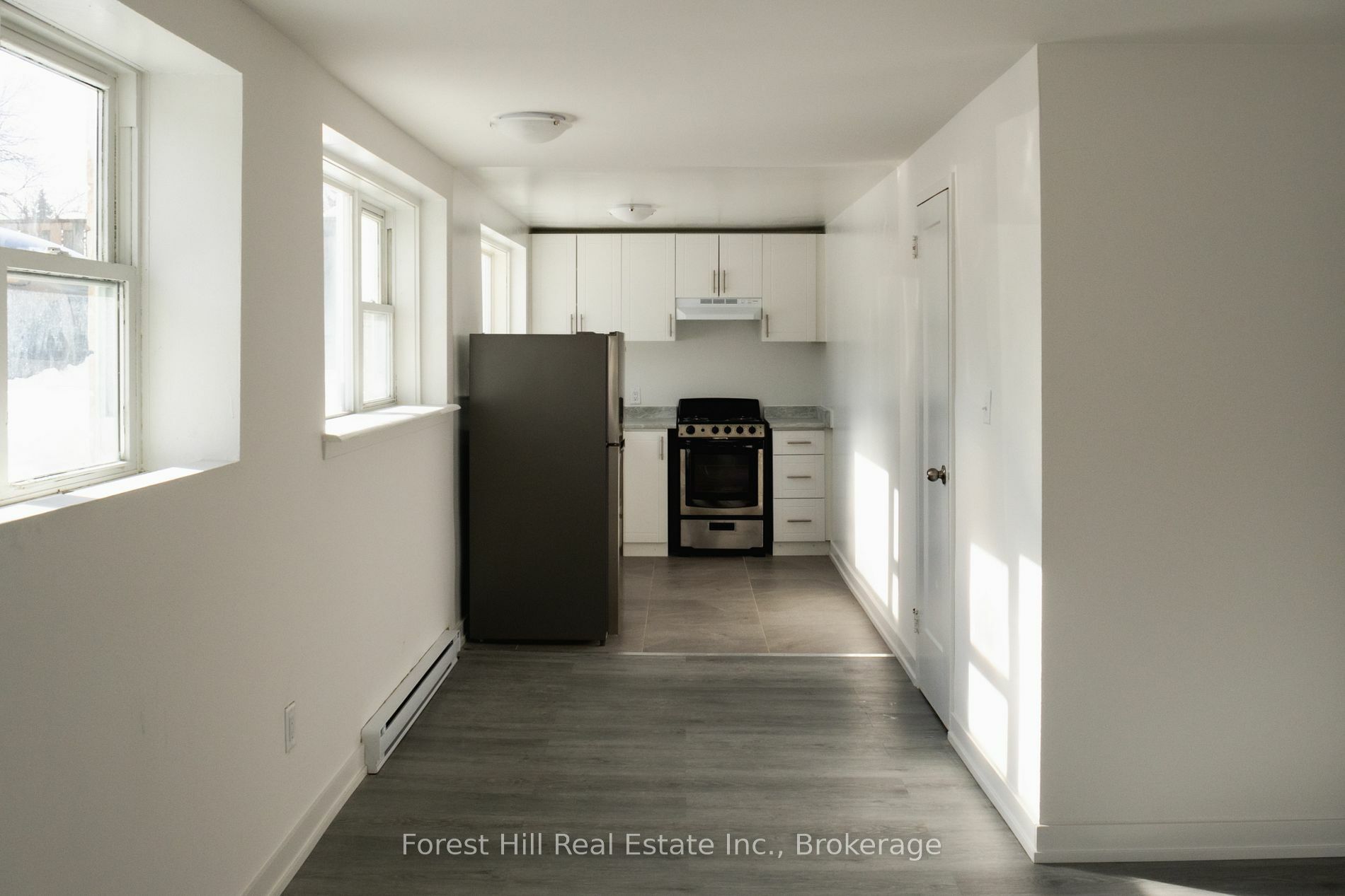 Property Photo:  176 Eighth St 104  ON L9Y 2C8 