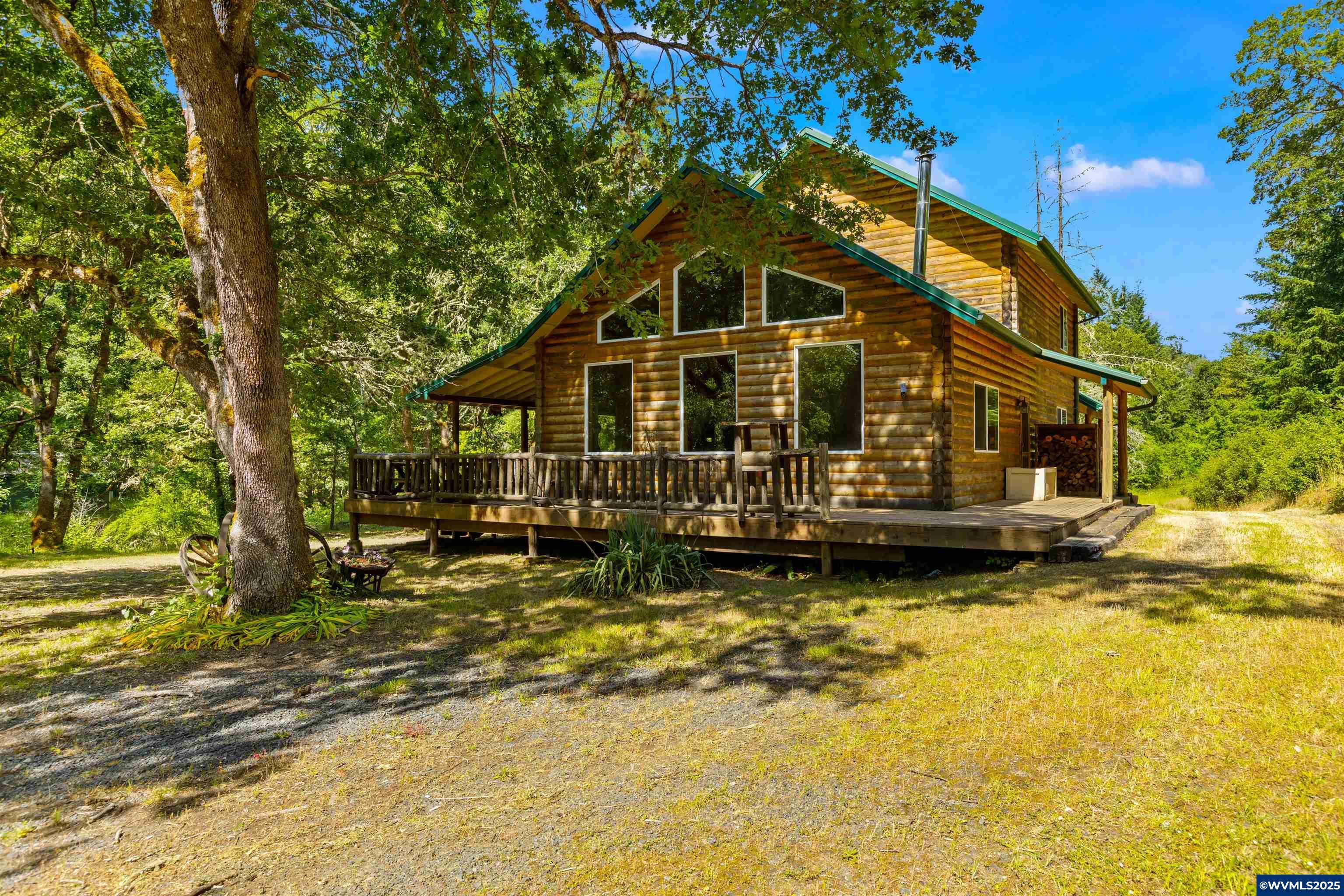 Property Photo: 1470 East Willis Creek Rd OR 97496
