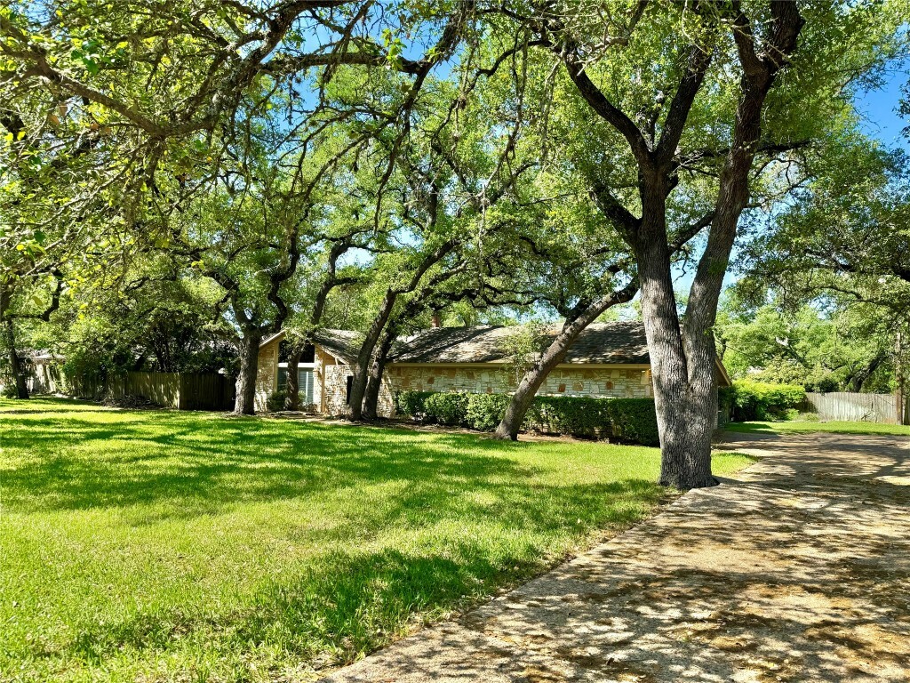 11906 Brookwood Circle  Austin TX 78750 photo