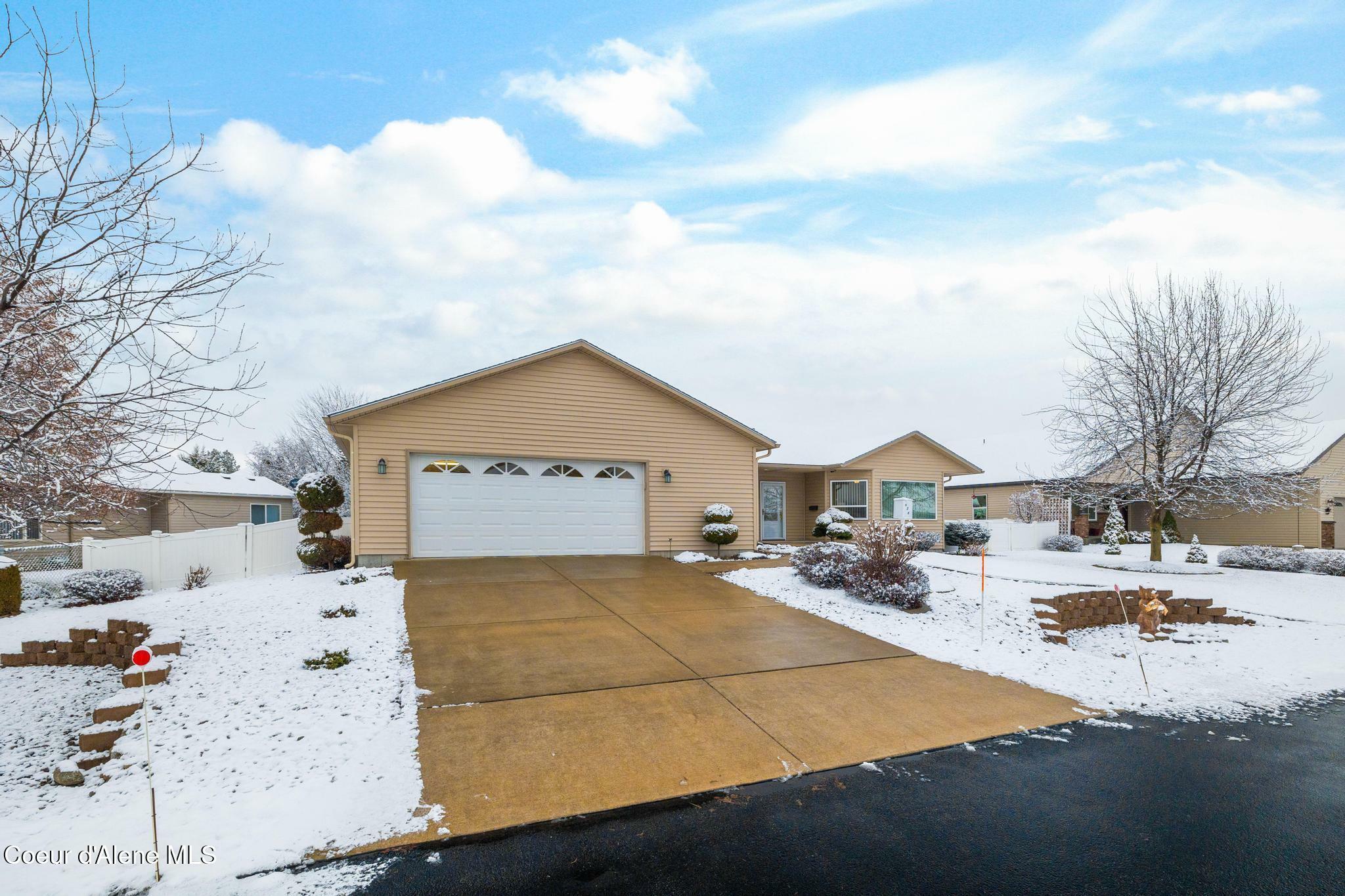 Property Photo:  636 W Woodlawn Dr  ID 83835 