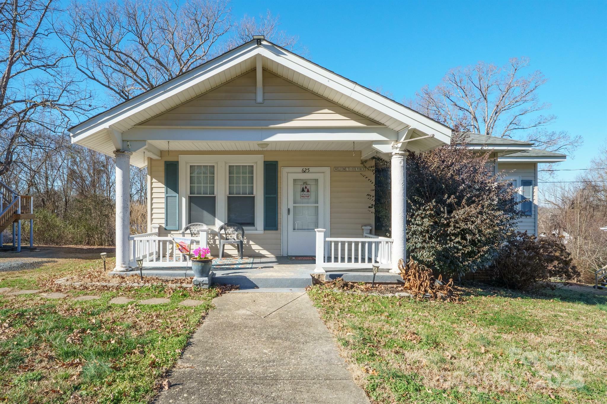 Property Photo:  625 N 3rd Street  NC 28001 