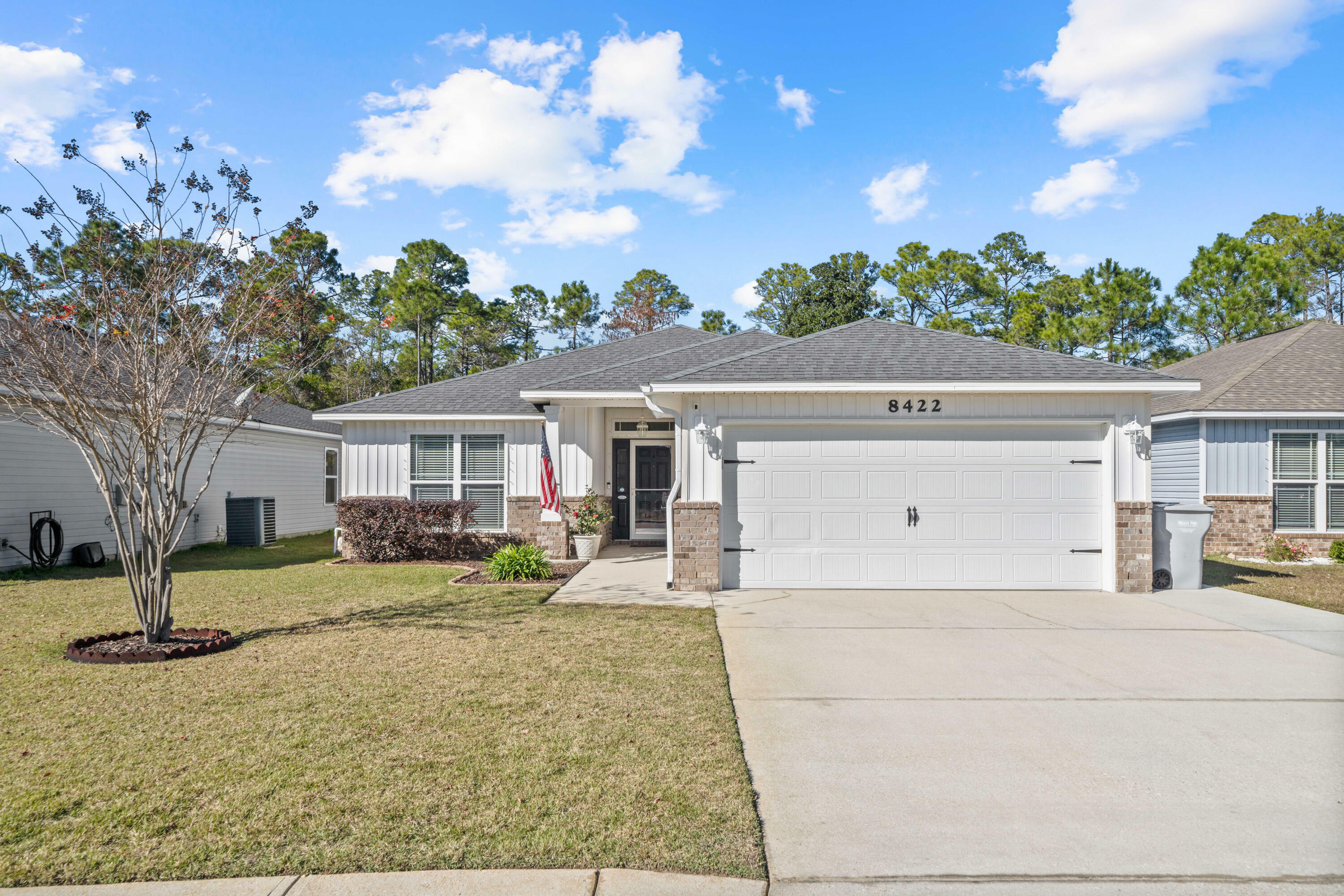 Property Photo: 8422 Island Drive FL 32566