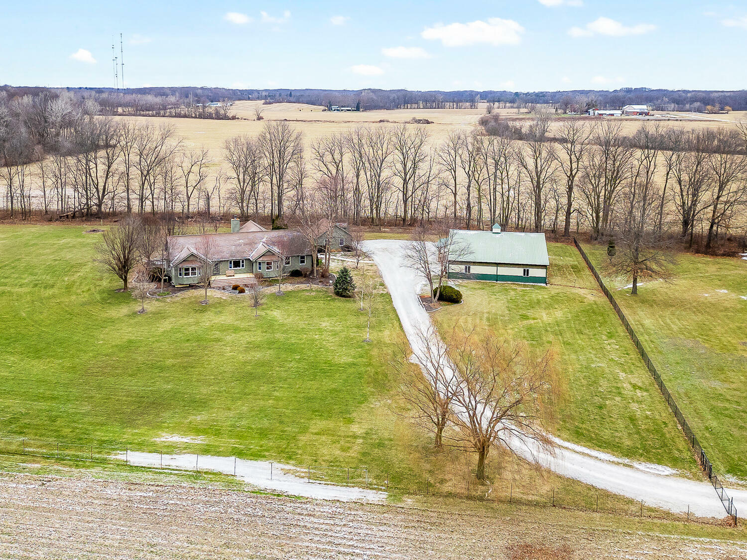 Property Photo: 540 N 300 IN 46383