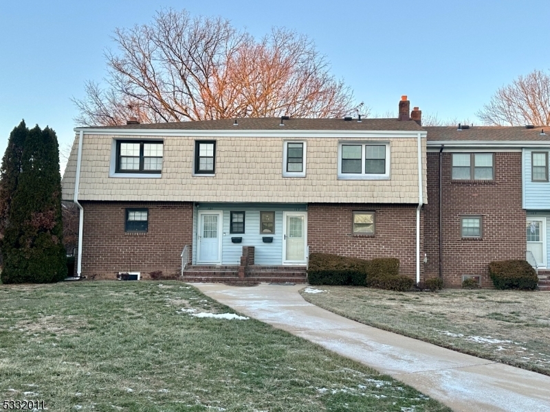 Property Photo:  102 Windsor Ct  NJ 08844 