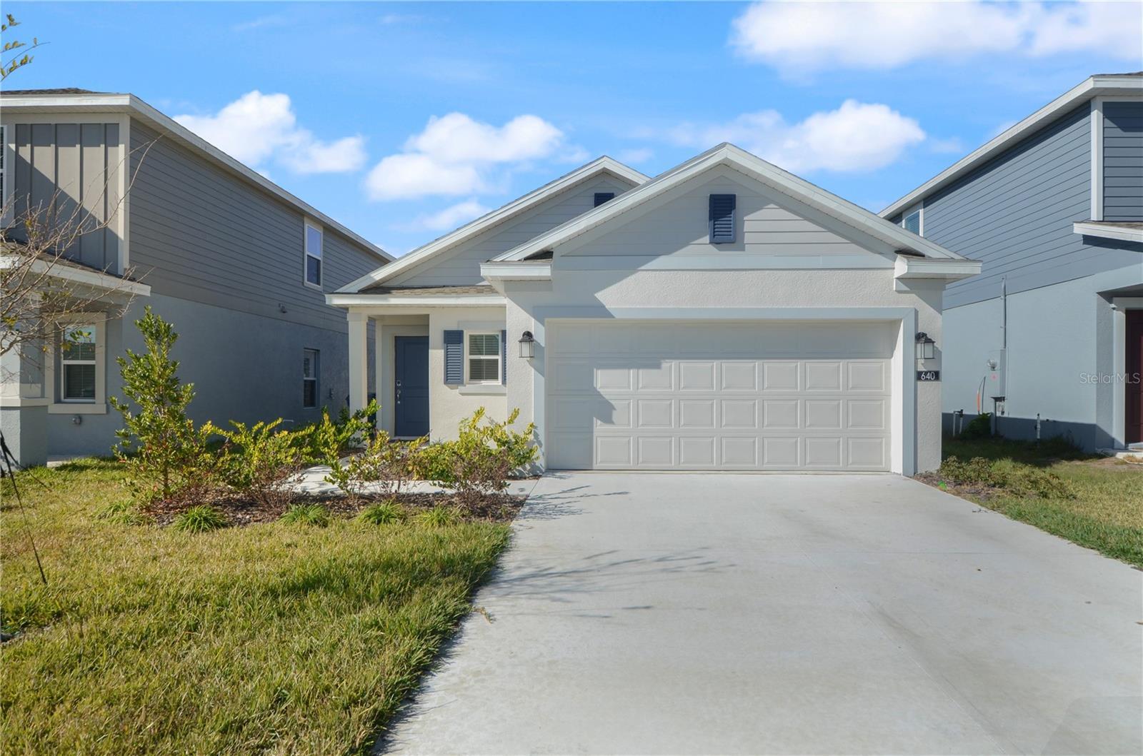 Property Photo: 640 Reggie Road FL 33884