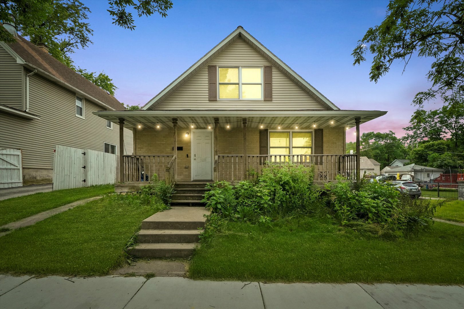 Property Photo: 327 N Broadway Street IL 60435