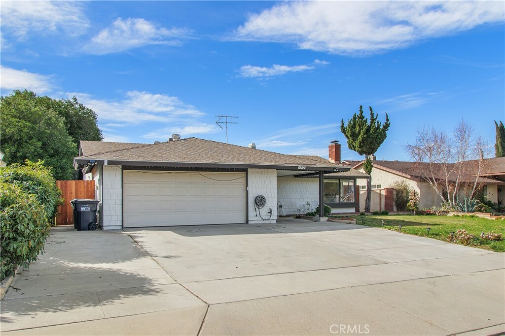 1572 Evergreen Lane  Corona CA 92879 photo