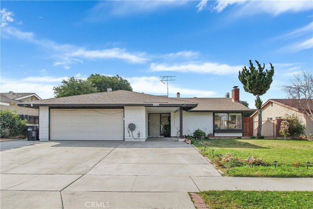 1572 Evergreen Lane  Corona CA 92879 photo