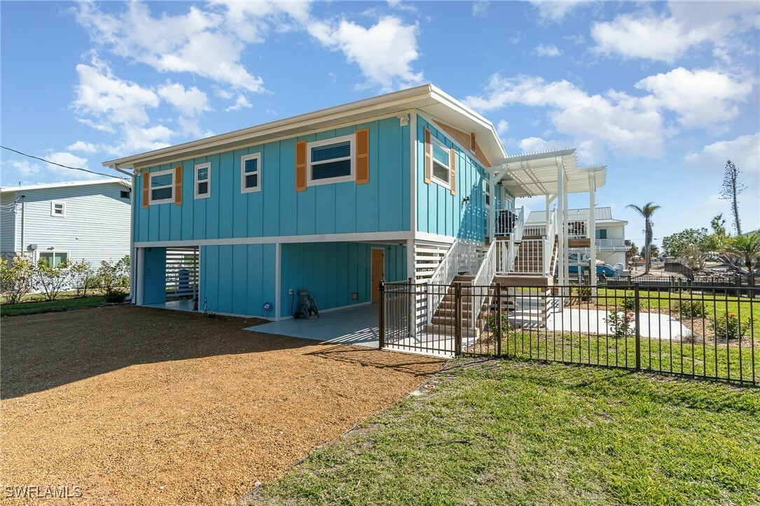 Property Photo:  320 Bayland Road  FL 33931 