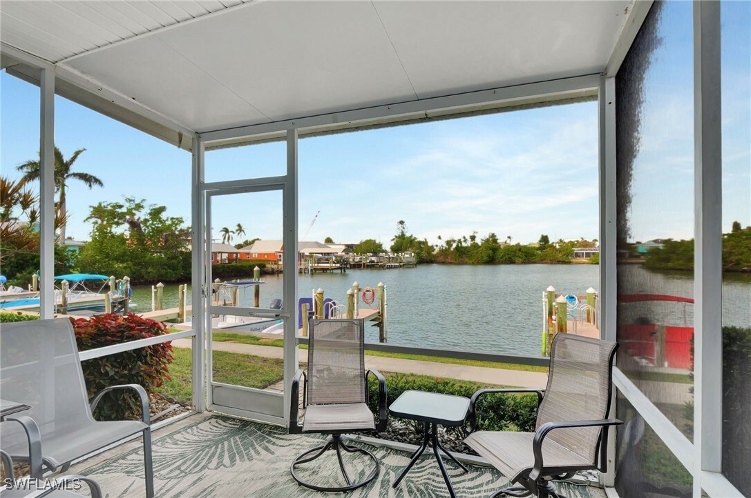 Property Photo:  330 Kon Tiki Drive E7  FL 34113 