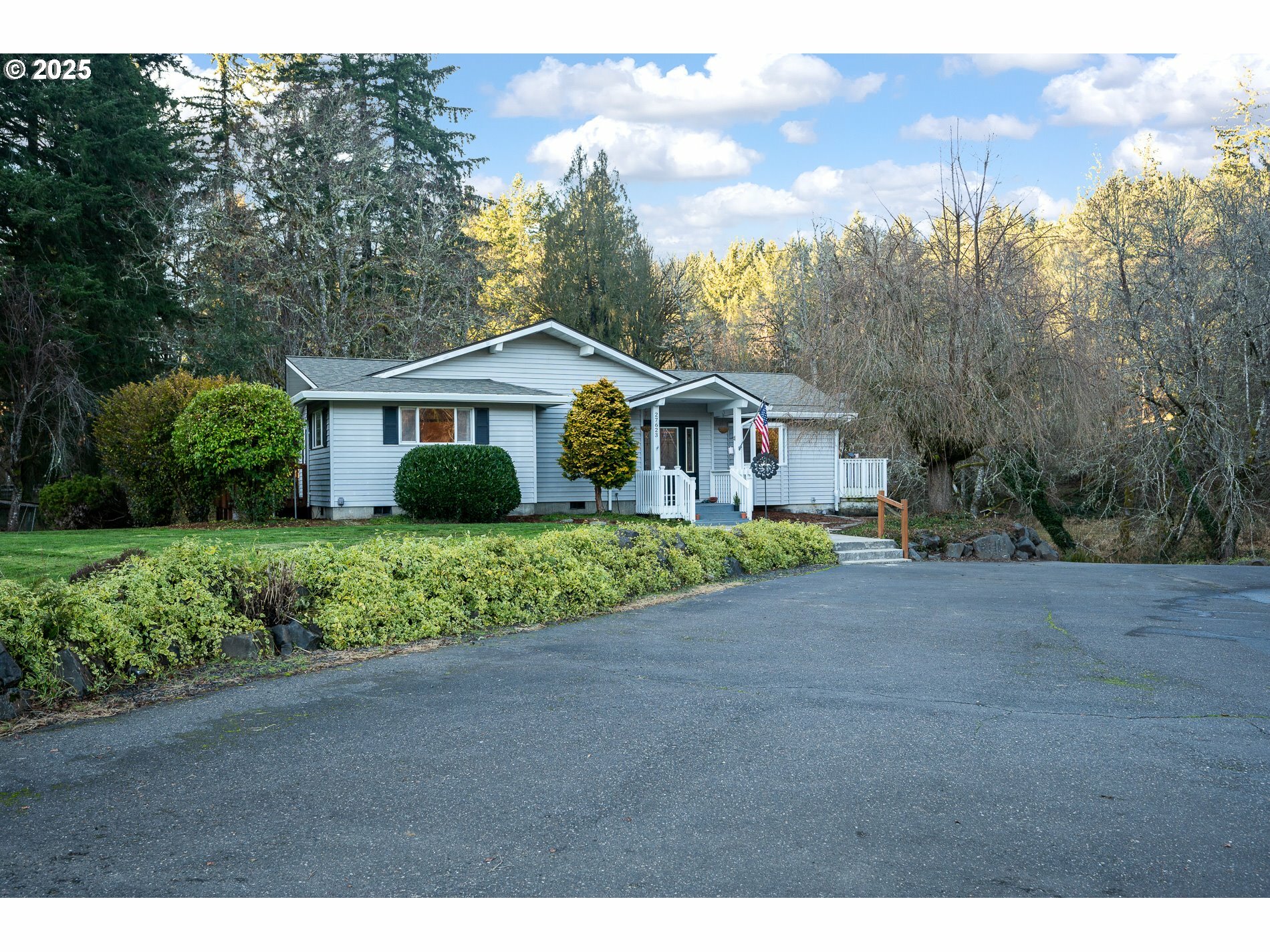 Property Photo:  27623 Kingsley Rd  OR 97056 