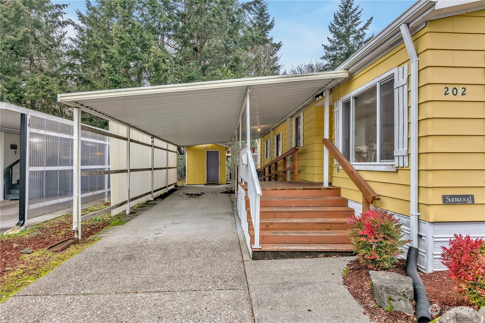 Property Photo:  1111  Archwood Drive SW 202  WA 98502 