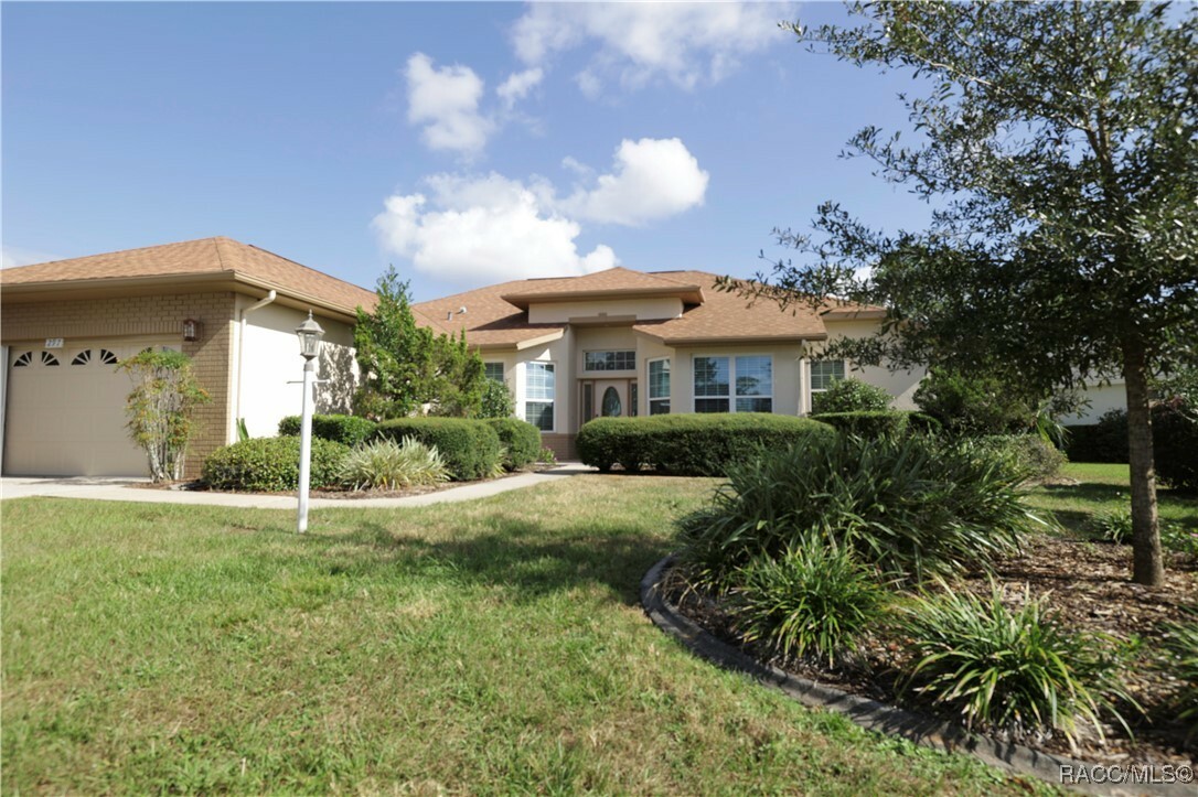 Property Photo: 297 W Rexford Drive FL 34465