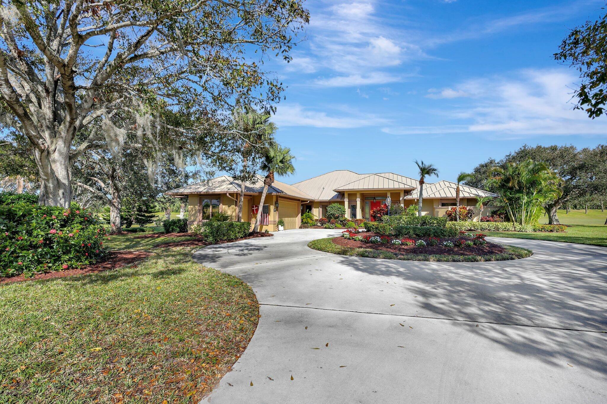 Property Photo:  6446 SE Oakmont Place  FL 34997 