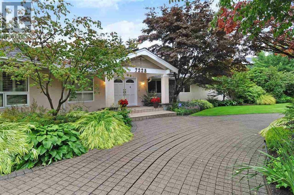 Photo de la propriété:  7225 Hudson Street  BC V6P 4K9 