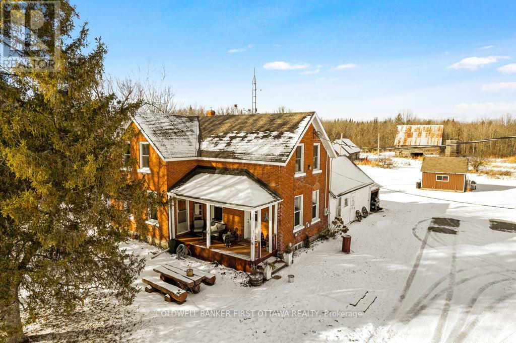 Property Photo:  11768 Highway 7  ON K7C 0C5 