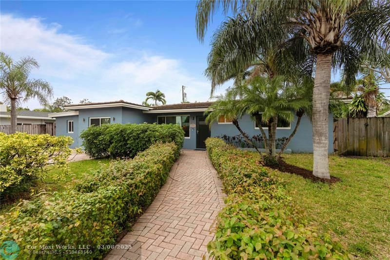 Property Photo:  3481 SW 18th St  FL 33312 